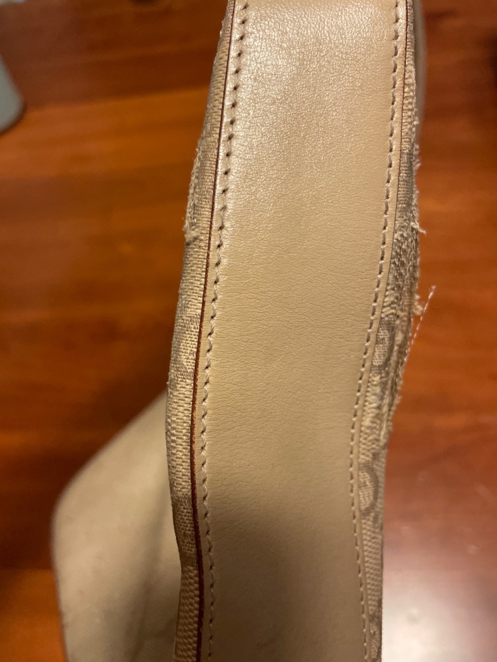 Gucci Shoulder Bag - Picture 15 of 15